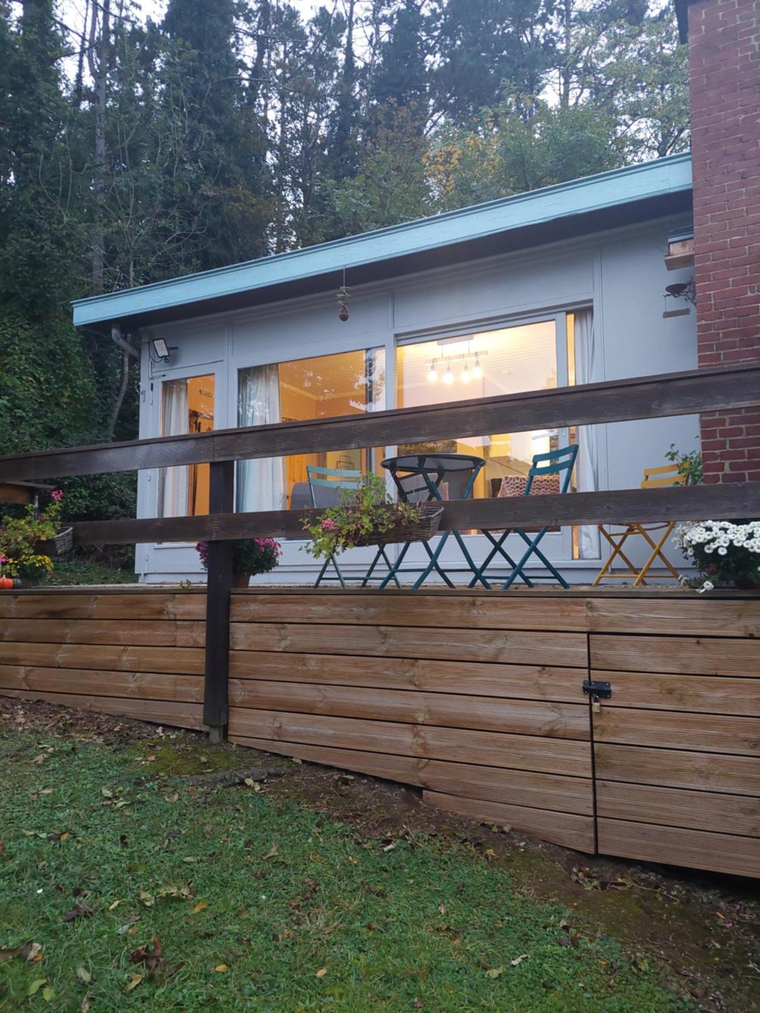 Le Petit Chalet - Bungalow Waulsort Buitenkant foto